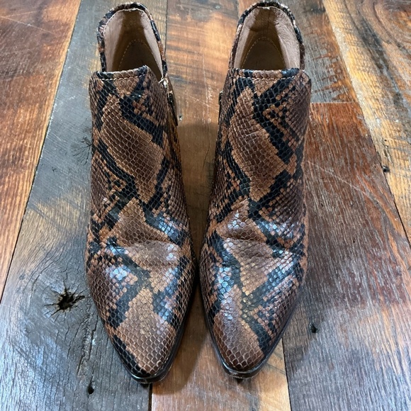 Frye Block Heel Snake Print Leather Boots 2 inch heel Size 10M - Picture 7 of 11